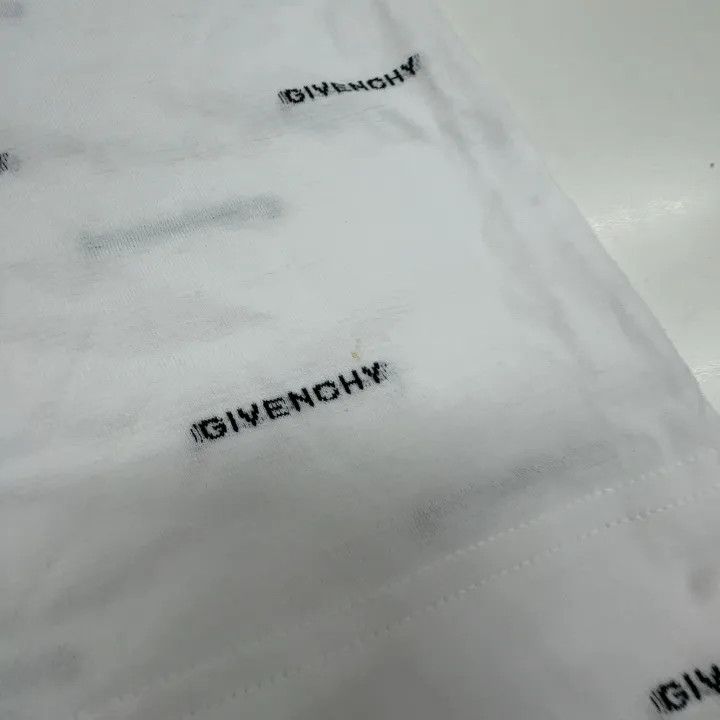 Givenchy Givenchy SS25 Lettered Short Sleeve T-Shirt Size US M / EU 48-50 / 2 - 9 Thumbnail
