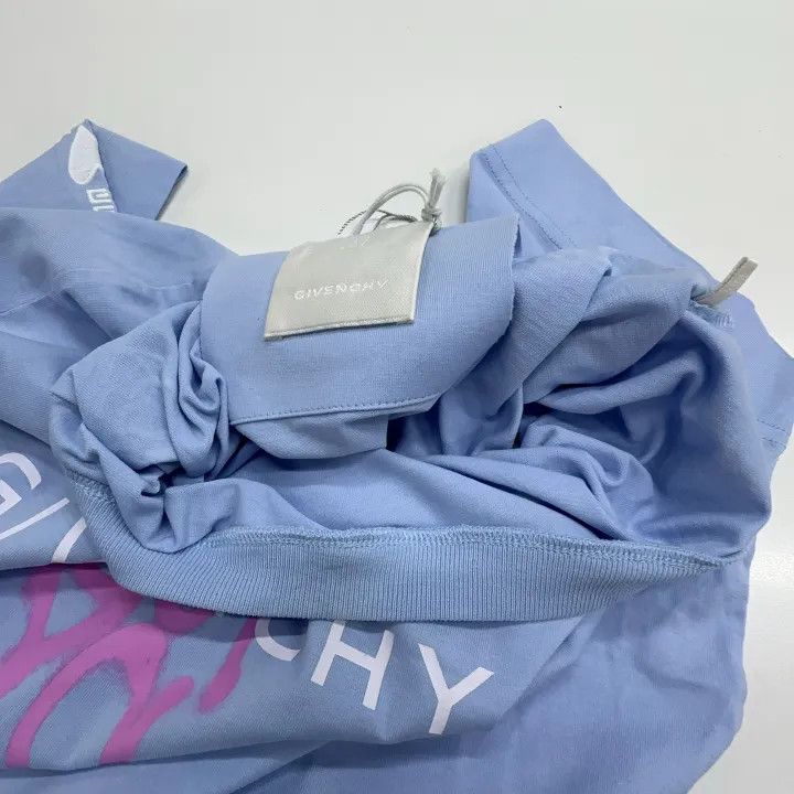 Givenchy Givenchy SS23 Letter Logo Print T-Shirt Size US L / EU 52-54 / 3 - 16 Thumbnail