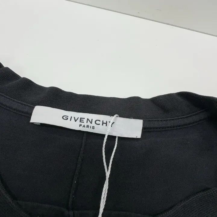 Givenchy Givenchy Stylish Casual Short Sleeve T-Shirt Size US L / EU 52-54 / 3 - 4 Thumbnail