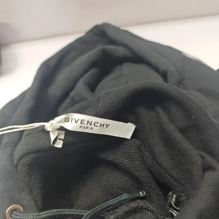 Givenchy Givenchy Black Long Sleeve Hoodie with Print Size US S / EU 44-46 / 1 - 4 Thumbnail