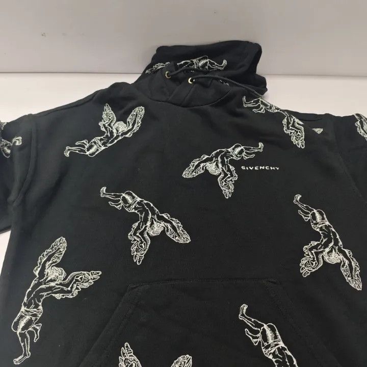Givenchy Givenchy Black Long Sleeve Hoodie with Print Size US S / EU 44-46 / 1 - 8 Thumbnail