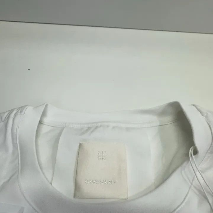 Givenchy Givenchy Distressed Logo T-Shirt for Men Size US XL / EU 56 / 4 - 6 Thumbnail