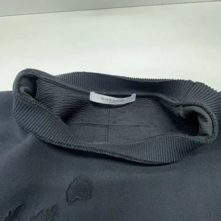 Givenchy Givenchy Black Distressed Sweatshirt for Unisex Size US M / EU 48-50 / 2 - 6 Thumbnail