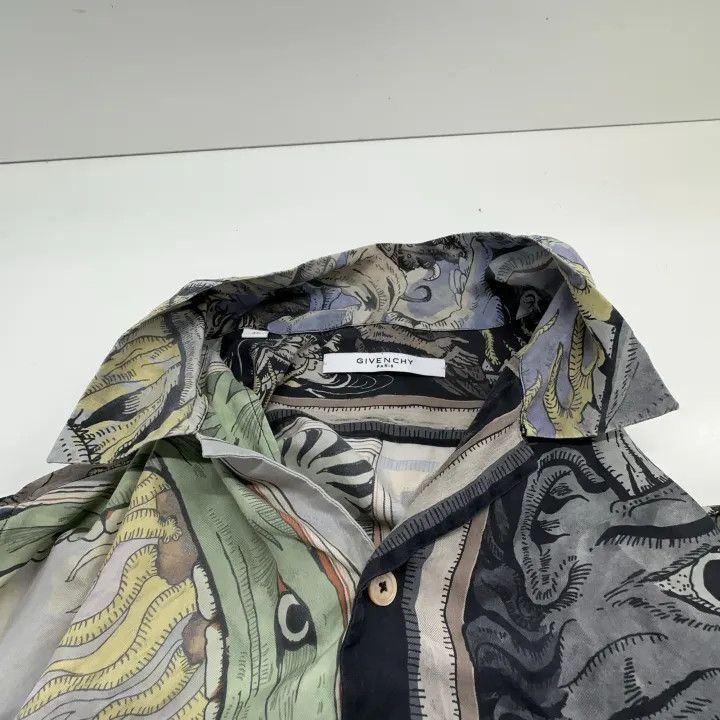 Givenchy Givenchy Casual Button-Up Shirt Size US M / EU 48-50 / 2 - 7 Thumbnail