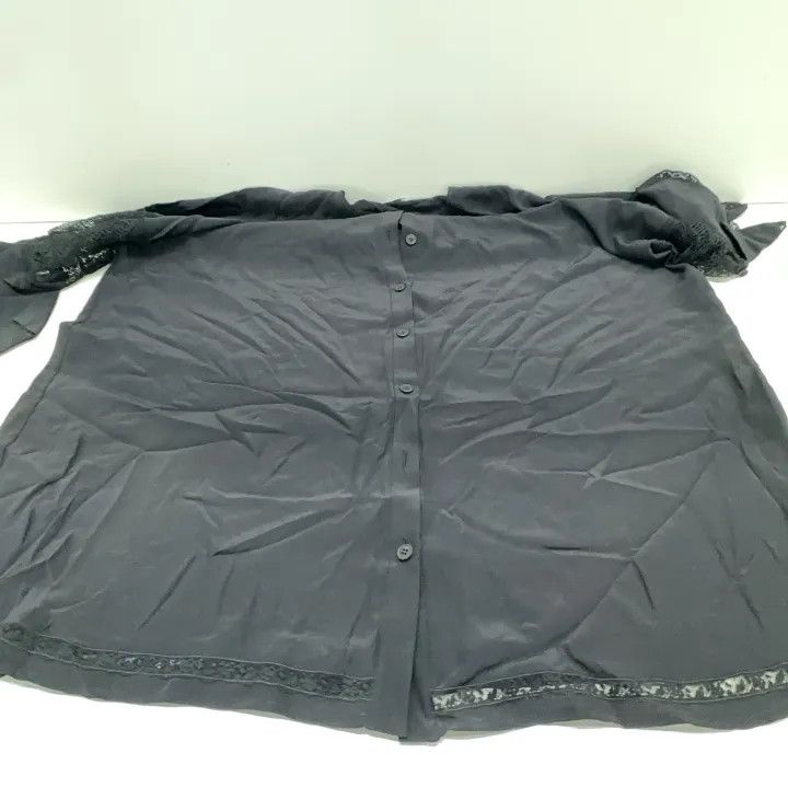 Givenchy Givenchy Casual Stylish Button-Up Short Sleeve Shirt Size US S / EU 44-46 / 1 - 9 Thumbnail