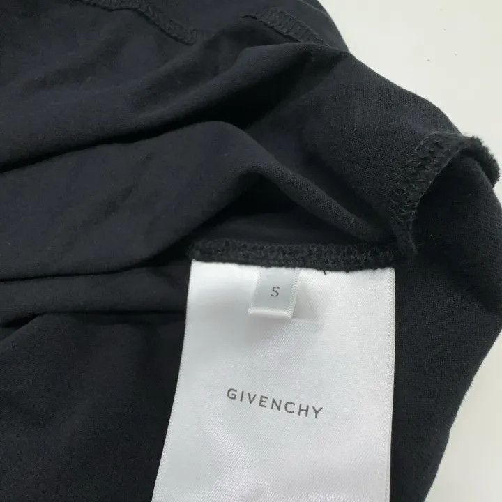 Givenchy Givenchy SS21 Reverse Logo Black T-Shirt Size US S / EU 44-46 / 1 - 5 Thumbnail