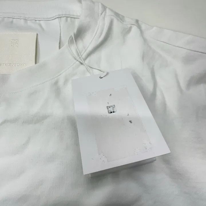 Givenchy Givenchy SS23 White Graphic Short Sleeve T-Shirt Size US XL / EU 56 / 4 - 6 Thumbnail