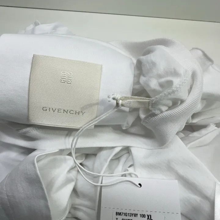 Givenchy Givenchy Logo Distressed Short Sleeve T-Shirt Size US XL / EU 56 / 4 - 7 Thumbnail