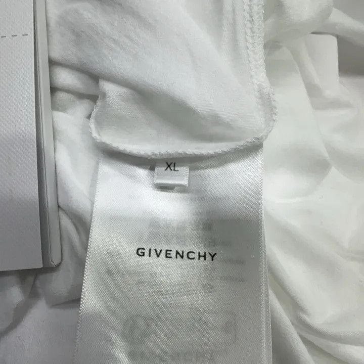 Givenchy Givenchy Logo Distressed Short Sleeve T-Shirt Size US XL / EU 56 / 4 - 4 Thumbnail