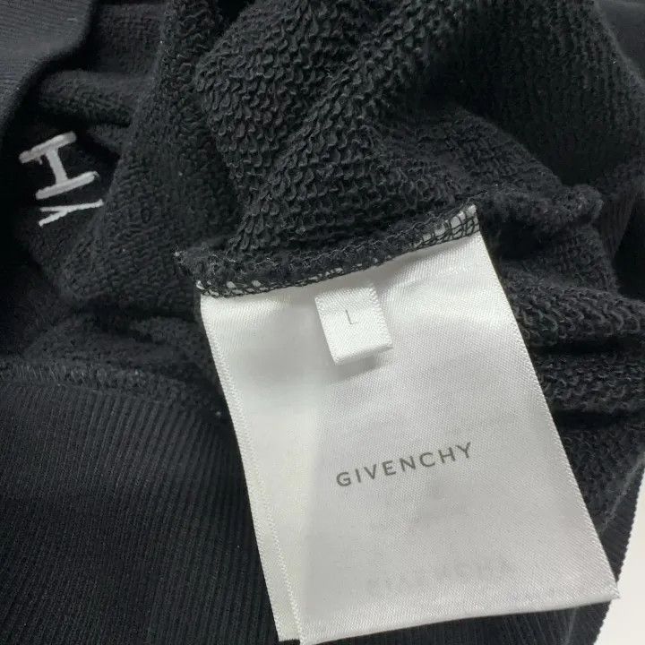 Givenchy givenchy short sleeve tee Size US L / EU 52-54 / 3 - 4 Thumbnail