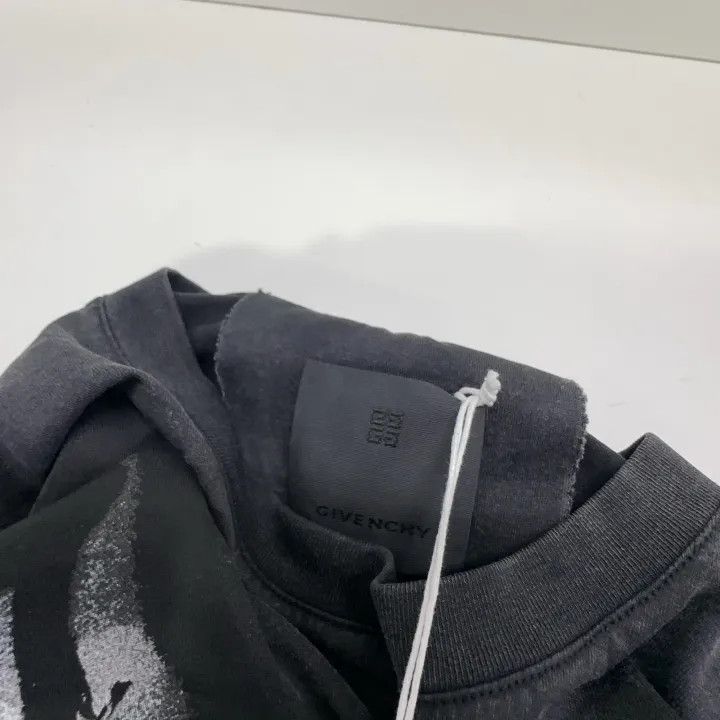 Givenchy givenchy short sleeve tee Size US S / EU 44-46 / 1 - 6 Thumbnail