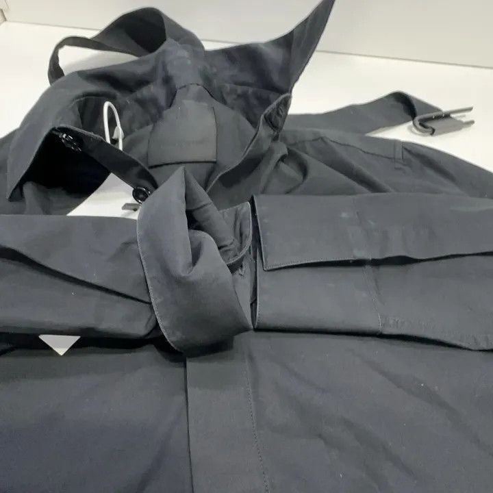 Givenchy Givenchy Black Long Sleeve Shirt with U-shaped Lock Size US M / EU 48-50 / 2 - 8 Thumbnail