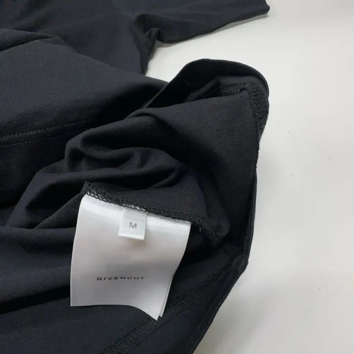 Givenchy Givenchy Black Short Sleeve T-Shirt for Men Size US M / EU 48-50 / 2 - 7 Thumbnail