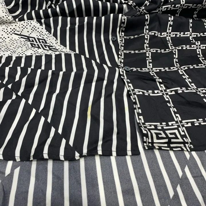 Givenchy givenchy short sleeve tee Size US M / EU 48-50 / 2 - 6 Thumbnail