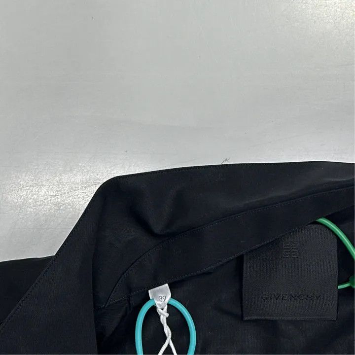 Givenchy Givenchy Black Logo Long Sleeve Shirt Size US M / EU 48-50 / 2 - 2 Thumbnail