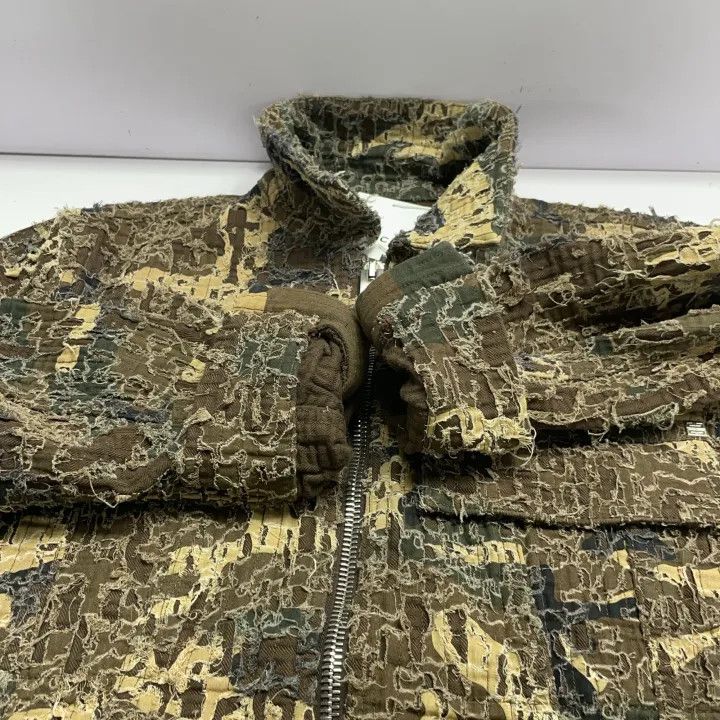 Givenchy Givenchy Camo Print Zip-Up Jacket for Men Size US M / EU 48-50 / 2 - 9 Thumbnail