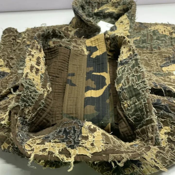 Givenchy Givenchy Camo Print Zip-Up Jacket for Men Size US M / EU 48-50 / 2 - 10 Thumbnail