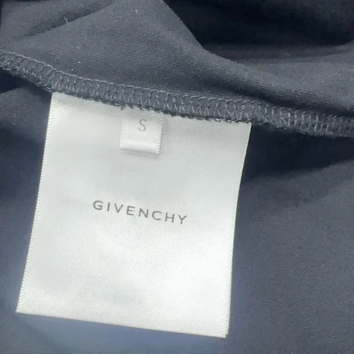 Givenchy givenchy short sleeve tee Size US S / EU 44-46 / 1 - 6 Thumbnail