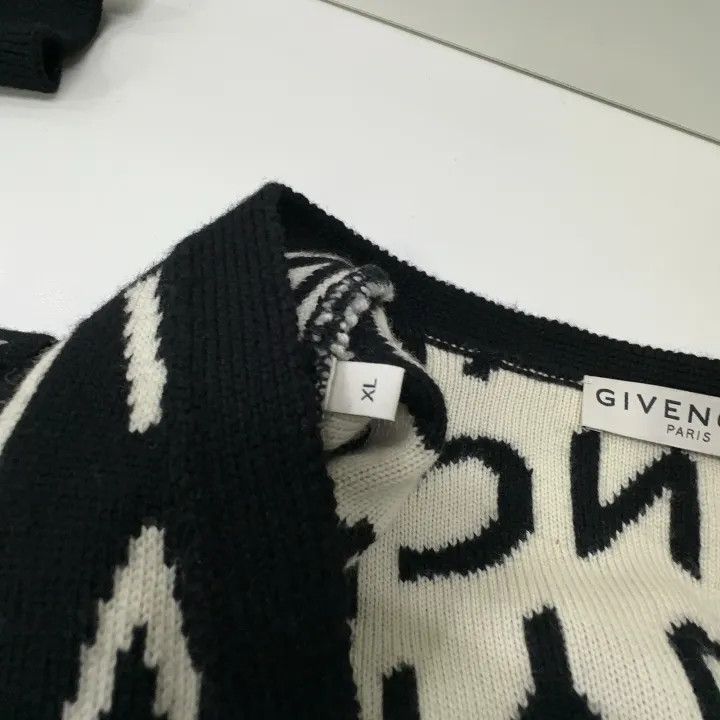 Givenchy Givenchy SS21 Logo Print Wool Cardigan Size US XL / EU 56 / 4 - 5 Thumbnail
