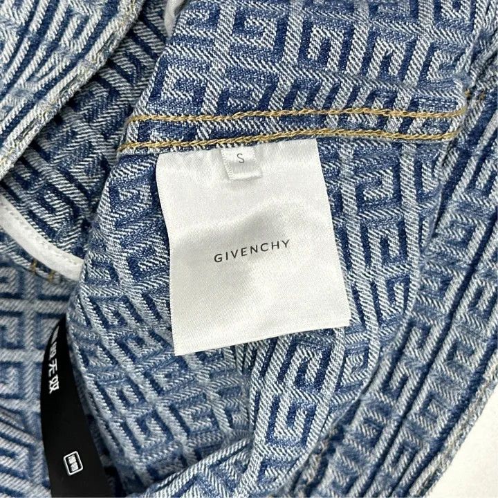 Givenchy givenchy short sleeve tee Size US S / EU 44-46 / 1 - 4 Thumbnail