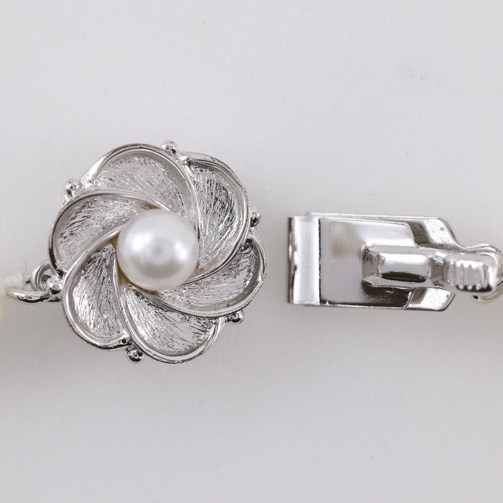 Other Other Pearl Silver Necklace Metal Necklace DUTY FREE for USA Size ONE SIZE - 5 Thumbnail