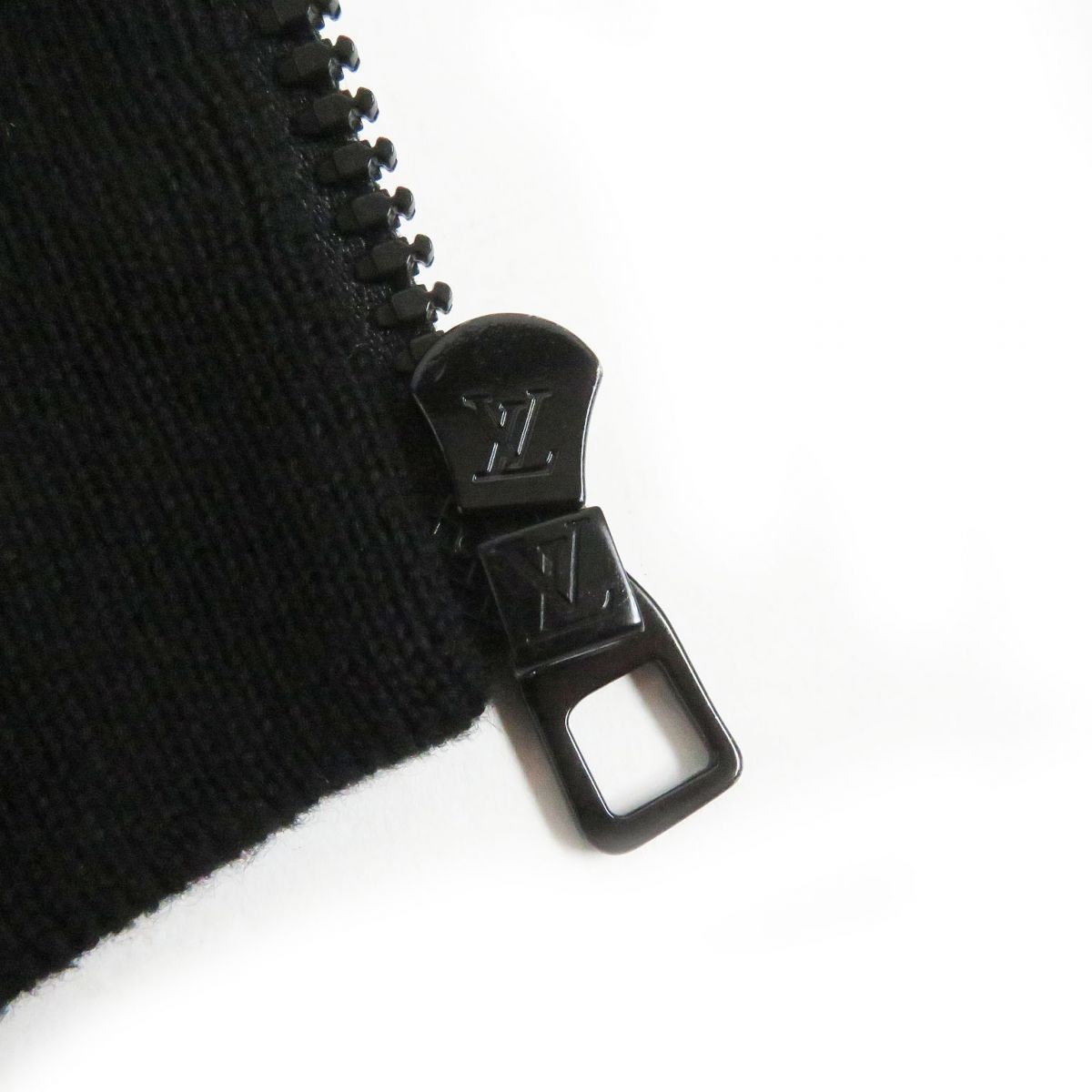 Louis Vuitton Louis Vuitton Louis Vuitton LV Graffiti Monogram Cotton Knit Blouson Cotton Outerwear 1AA4XT Size ONE SIZE - 6 Thumbnail