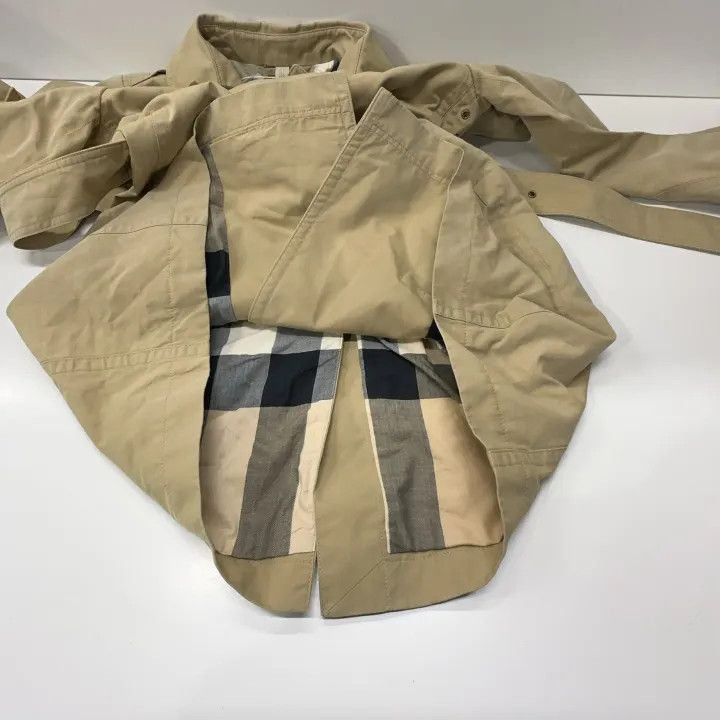 Burberry Burberry Double-Breasted Trench Coat in Khaki Size US S / EU 44-46 / 1 - 10 Thumbnail