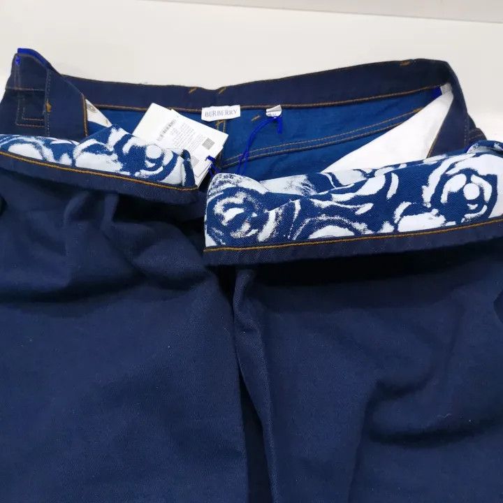 Burberry Burberry Rose Print Straight Leg Denim Pants Size US 33 - 9 Thumbnail