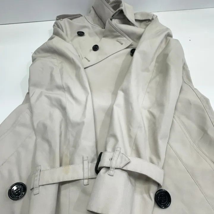 Burberry Burberry Casual Fashion Solid Color Coat Size US S / EU 44-46 / 1 - 11 Thumbnail