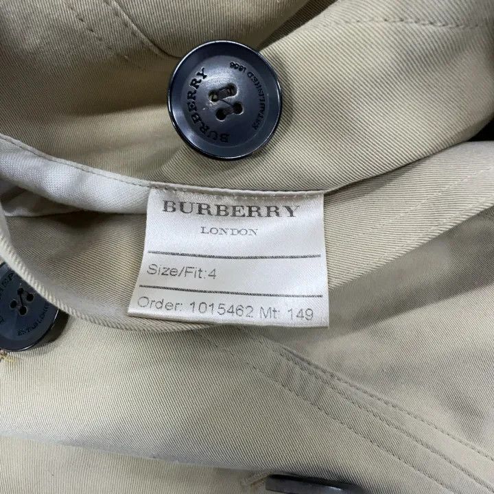 Burberry Burberry Stylish Minimalist Outerwear Coat Size US S / EU 44-46 / 1 - 8 Thumbnail