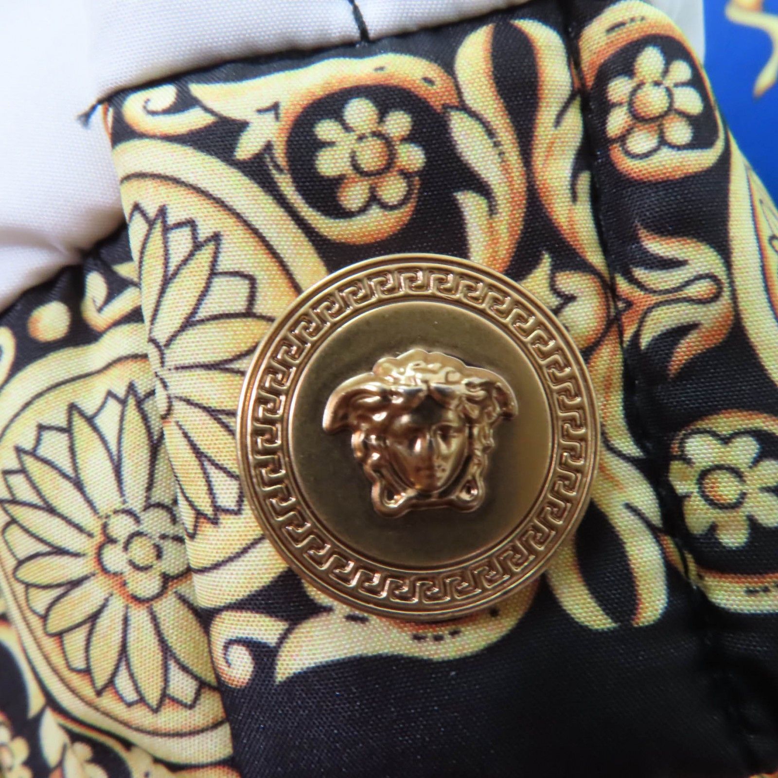 Versace Versace Versace Down jacket Down jacket Others Outerwear A80273 DUTY FREE for USA Size ONE SIZE - 7 Thumbnail