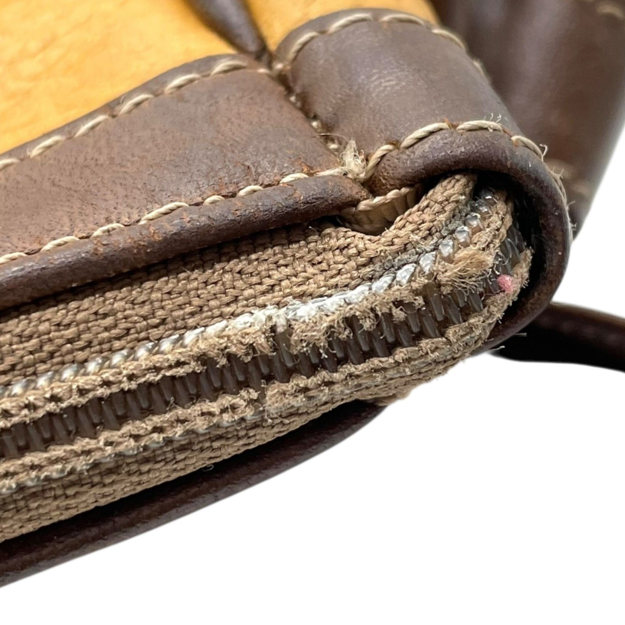Loewe Loewe Anagram shoulder Size ONE SIZE - 18 Thumbnail