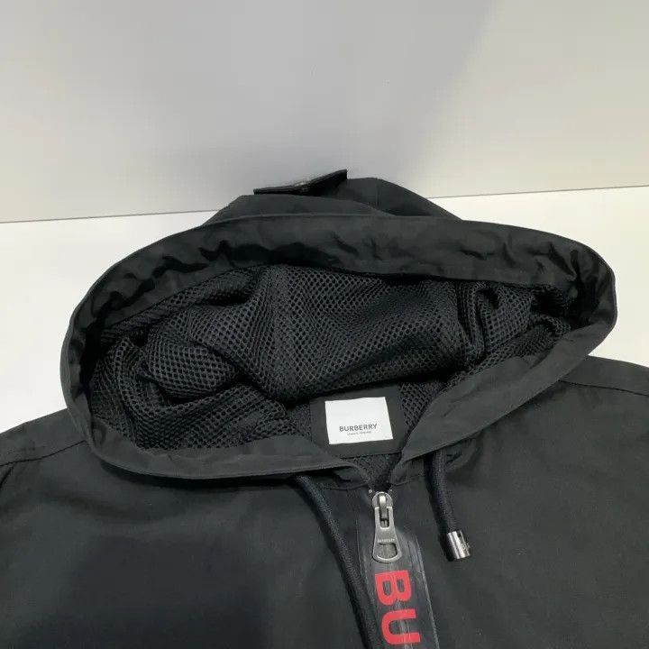Burberry Burberry Logo Hooded Jacket for Men Size US M / EU 48-50 / 2 - 7 Thumbnail
