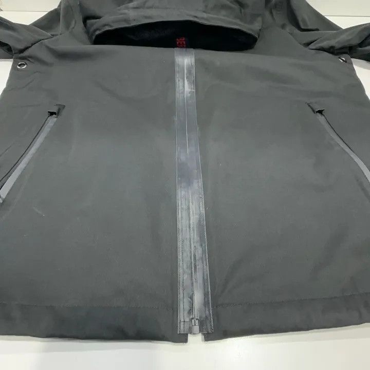 Burberry Burberry Logo Hooded Jacket for Men Size US M / EU 48-50 / 2 - 10 Thumbnail