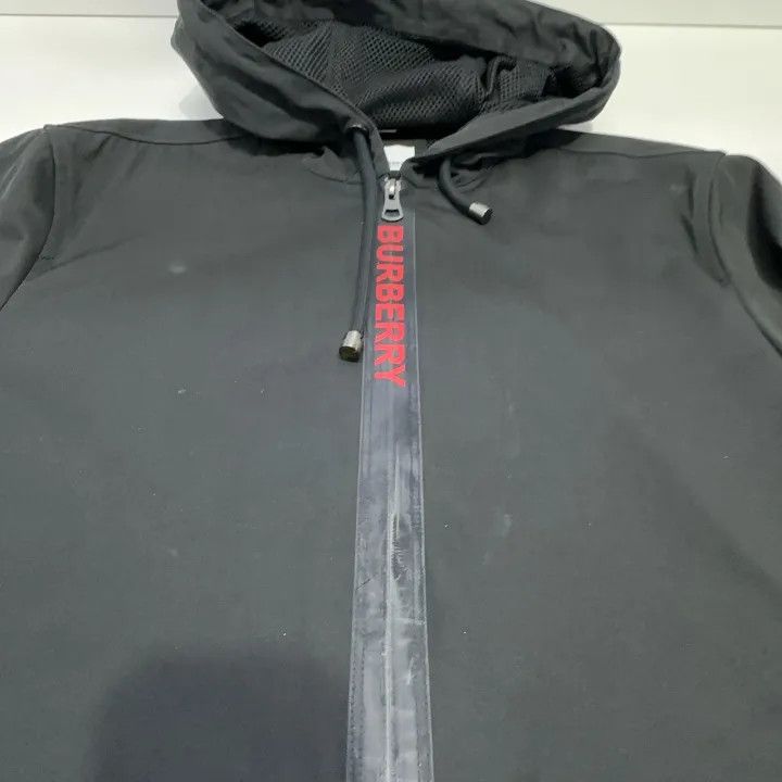Burberry Burberry Logo Hooded Jacket for Men Size US M / EU 48-50 / 2 - 8 Thumbnail