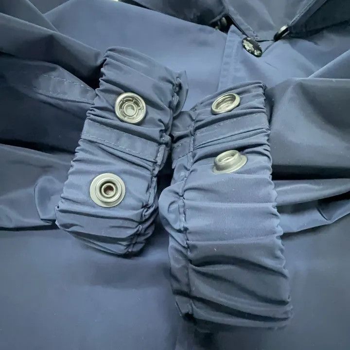 Burberry Burberry Hooded Jacket in Dark Blue Size US L / EU 52-54 / 3 - 16 Thumbnail