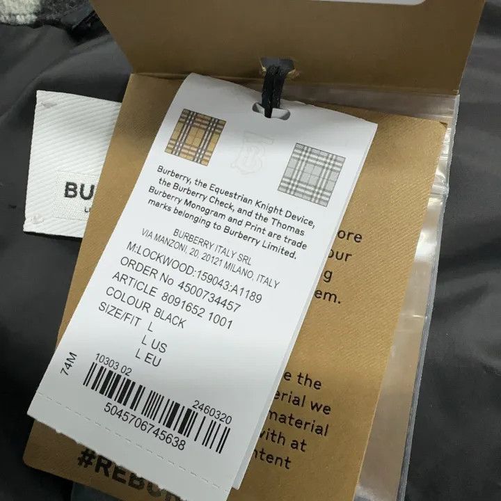 Burberry Burberry Logo Hooded Down Jacket for Men Size US L / EU 52-54 / 3 - 4 Thumbnail