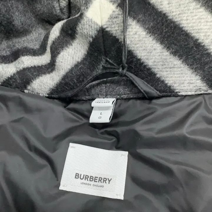 Burberry Burberry Logo Hooded Down Jacket for Men Size US L / EU 52-54 / 3 - 5 Thumbnail