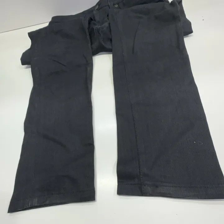 Saint Laurent Paris Yves Saint Laurent Fashion Slim Black Jeans Size US 30 / EU 46 - 9 Thumbnail