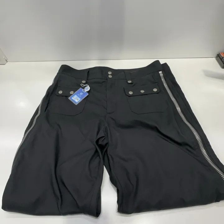 Gucci Gucci FW22 Black Casual Pants with Button Details Size US 44 / EU 60 - 8 Thumbnail