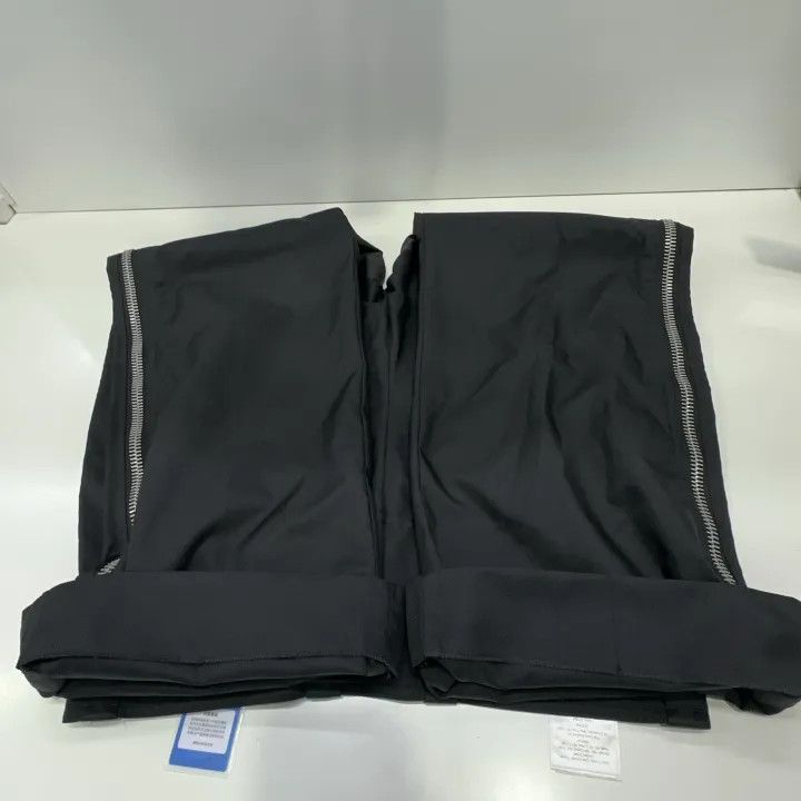 Gucci Gucci FW22 Black Casual Pants with Button Details Size US 44 / EU 60 - 10 Thumbnail