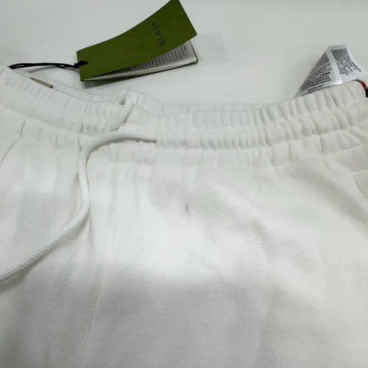 Gucci Gucci Logo Embroidered Cotton Shorts for Men Size US 30 / EU 46 - 7 Thumbnail