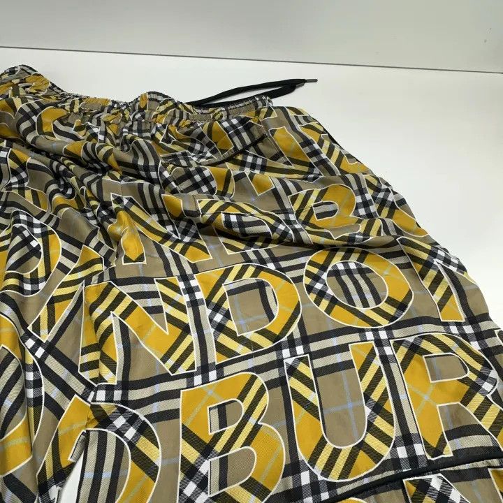 Burberry Burberry SS21 Vintage Plaid Logo Print Shorts Size US 30 / EU 46 - 7 Thumbnail