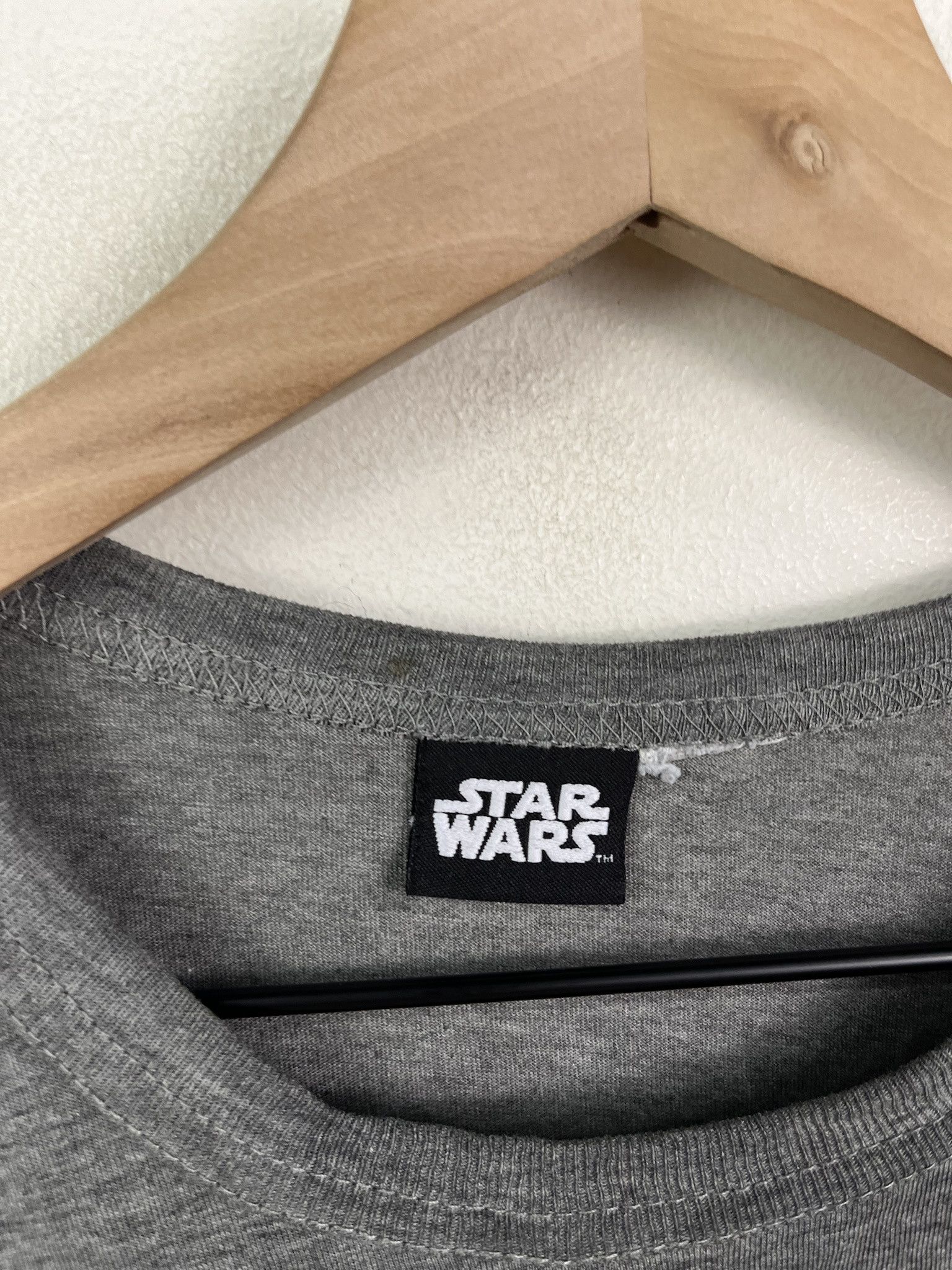 Vintage Vintage Star Wars The Force Awakens T Shirt Size M Size US M / EU 48-50 / 2 - 2 Thumbnail