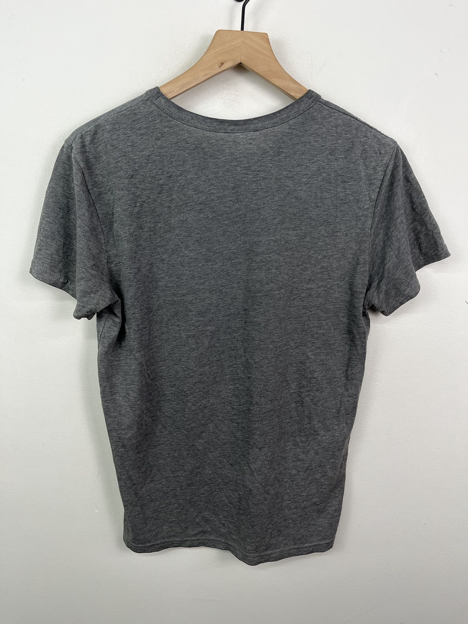 Vintage Vintage Star Wars The Force Awakens T Shirt Size M Size US M / EU 48-50 / 2 - 3 Thumbnail