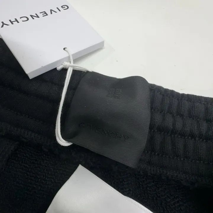 Givenchy Givenchy SS22 Black Casual Shorts for Men Size US 30 / EU 46 - 7 Thumbnail