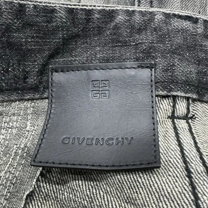 Givenchy givenchy short sleeve tee Size US M / EU 48-50 / 2 - 4 Thumbnail