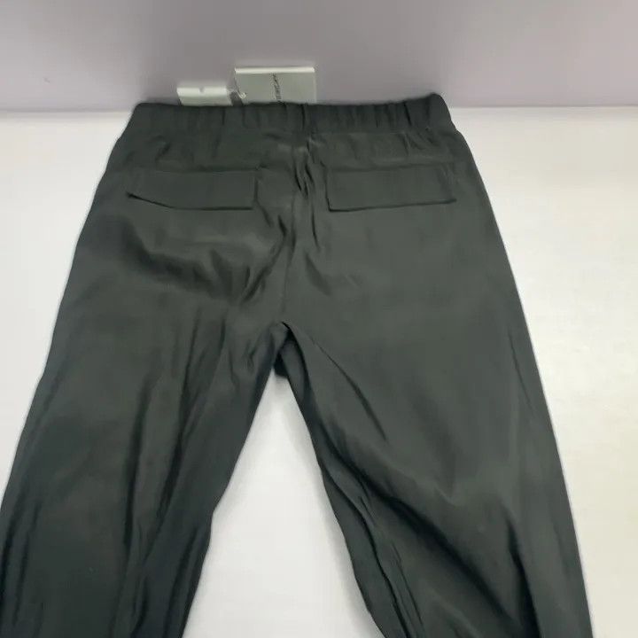 Givenchy Givenchy FW21 Black Casual Cargo Pants Size US 44 / EU 60 - 7 Thumbnail