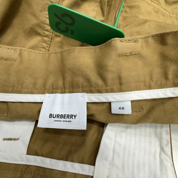 Burberry Burberry Beige Casual Straight Pants for Men Size US 44 / EU 60 - 2 Thumbnail