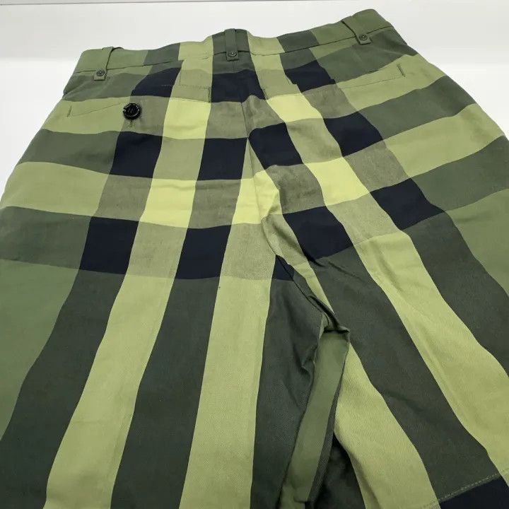 Burberry Burberry Logo Plaid Loose Shorts for Men Size US 44 / EU 60 - 5 Thumbnail